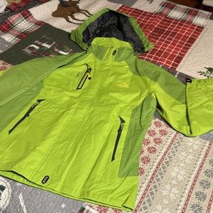 NWT Ski Jacket Winter Coat Windbreaker